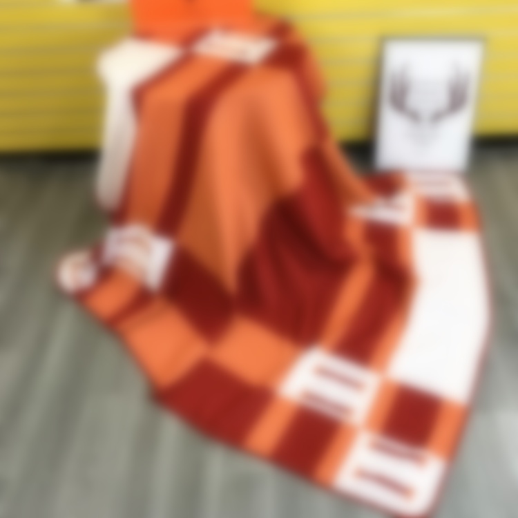 Designer blanket Airplane Blanket H Home Cashmere Wool Blanket Sofa Single Letter Blankets Home Textiles Office Nap Air Conditioning Cover Blankets