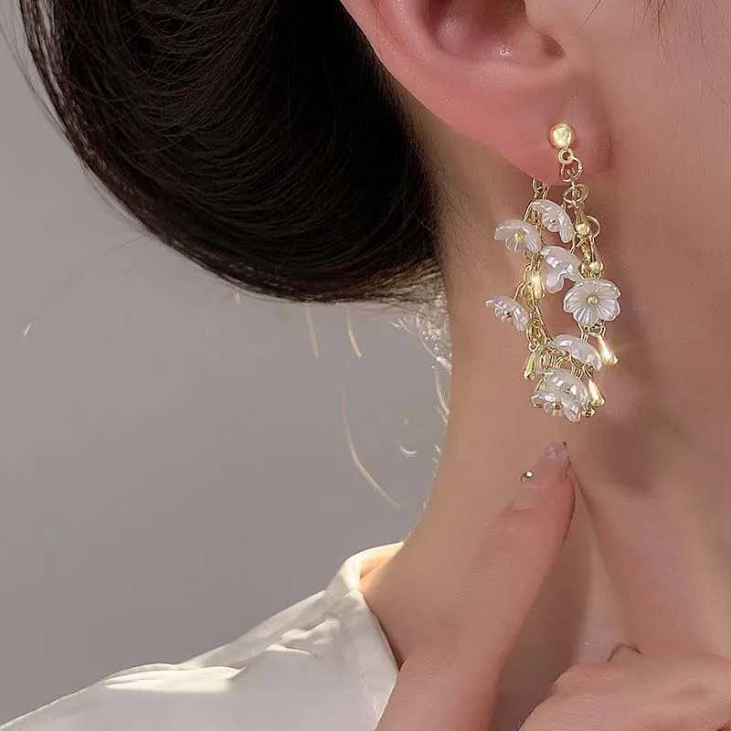 Fashion Camellia Flower Petal Dangle Earrings for Women Luxury Designer Removable Tassel Earrings Temperament Jewelry Gift XJ250722