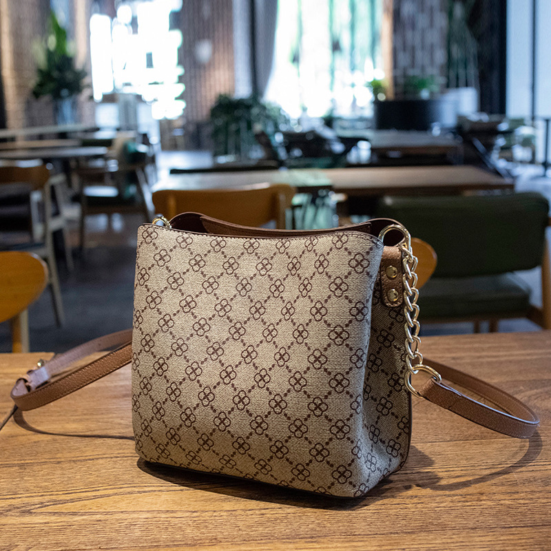 Female bag new style easy to build bucket bag temperament goddess printed small bag large capacity shoulder crossbody bag 2025s hot