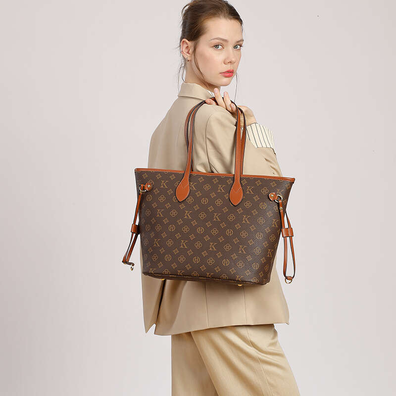 Luxury Designer Tote for Women 2024 New Handbag Large Capacity Commuter High-end Shoulder Bag