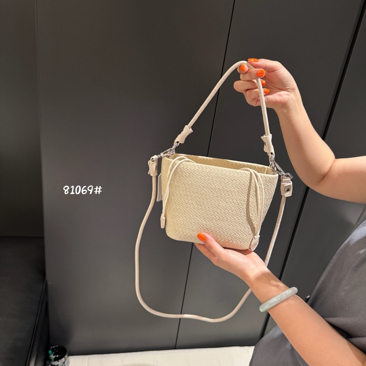 Free shipping designer bag 2025 Bucket Handwoven Bag Fashion Versatile Bag Vegetable Basket Bag New Casual Large Capacity Shoulder Bag Women S Bag
