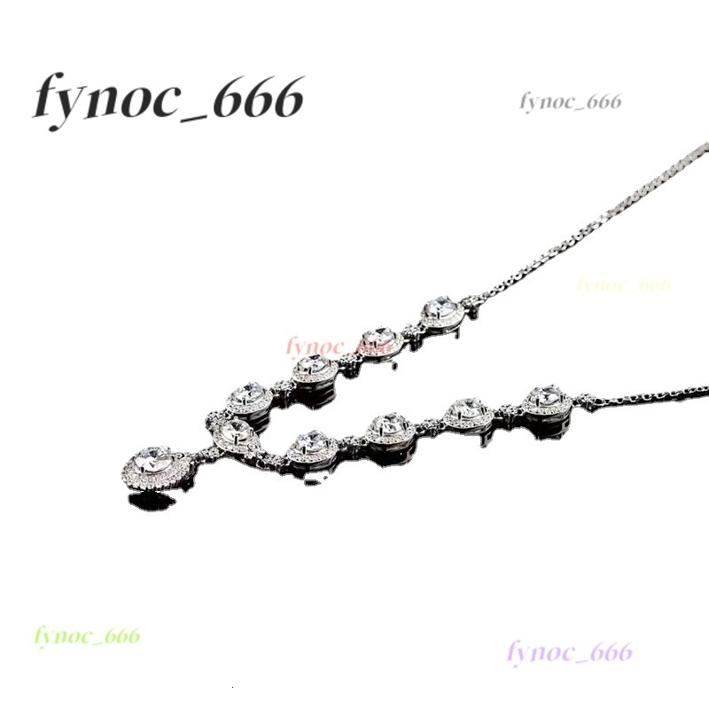 Womens Fashion Moissanite Pendant Necklace with Diamond Neck Chain Versatile Water Drop Design for Evening Wear