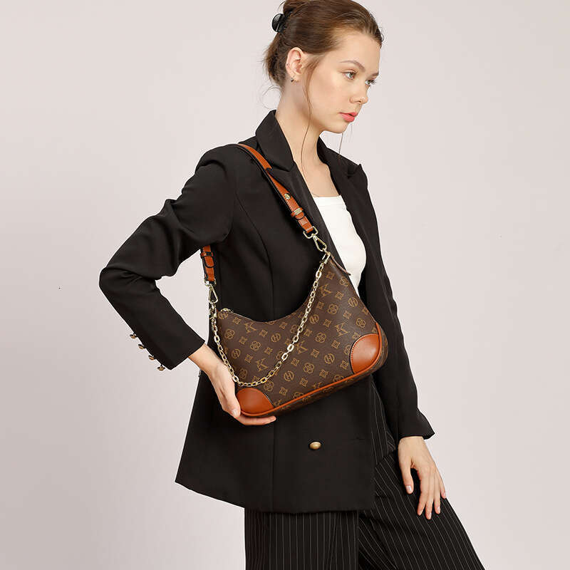 New Designer luxury Underarm bag Versatile Commuter Dumpling High-end Feel Single Shoulder Niche Design Women's Bag