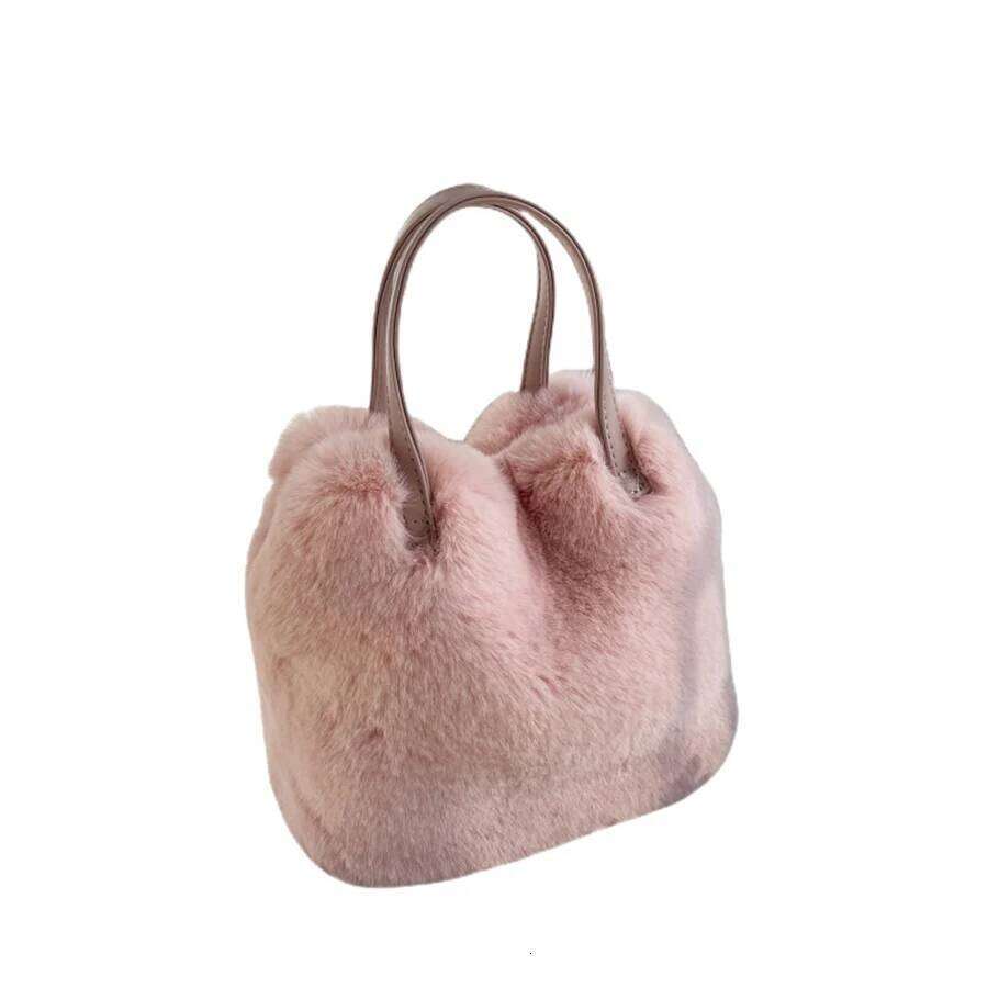 Winter Faux Fur Plush Tote Fashion Large Capacity Bucket Handbag Shoulder Messenger Bag For Women Casual Daily Shopping Bags