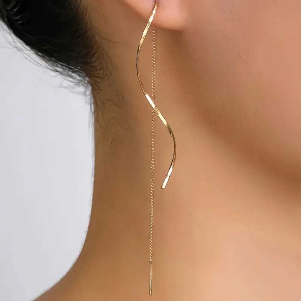New Temperament Wavy Long Drop Dangle Earrings for Women Classic Spiral Stainless Steel Korean Earring Jewelry Gift XJ250722