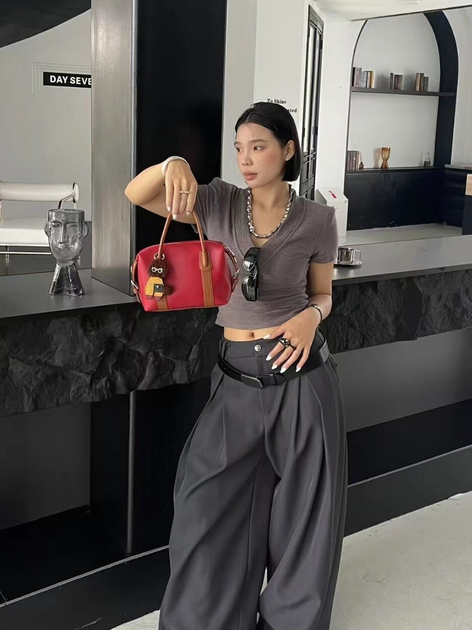Free shipping designer bag 2025 Minimalist Boston Retro Handbag New Trendy Versatile Bag Fashion Bowling Ball Pillow Shoulder Bag Crossbody Bag