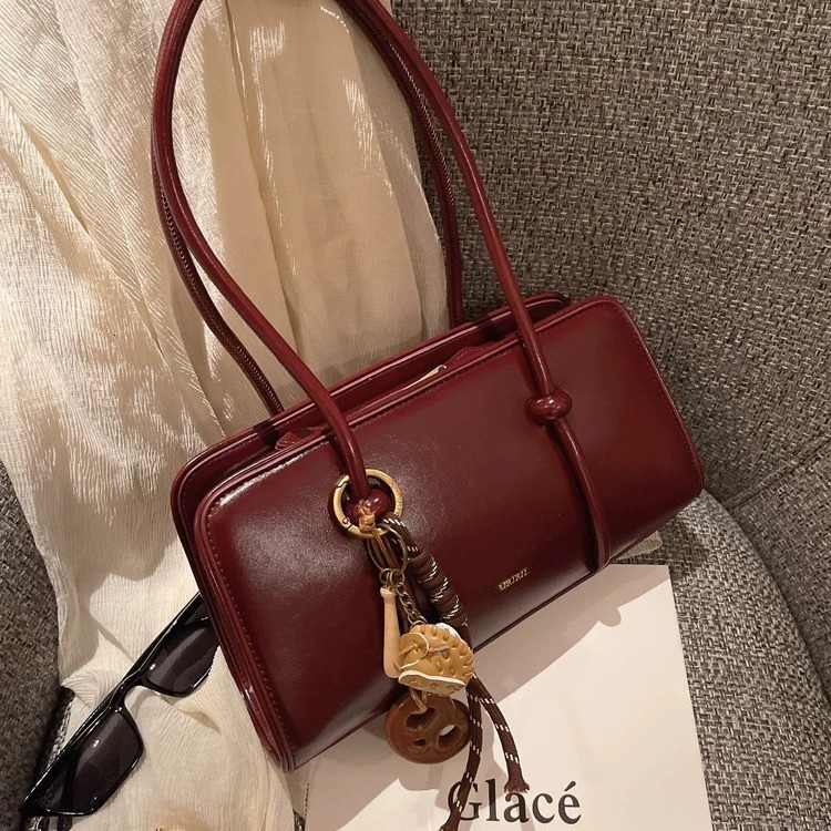 Free shipping designer bag 2025 Trendy Retro Niche Vintage Underarm Bag For Women New Fashion Versatile Handbag Crossbody Tote Bag