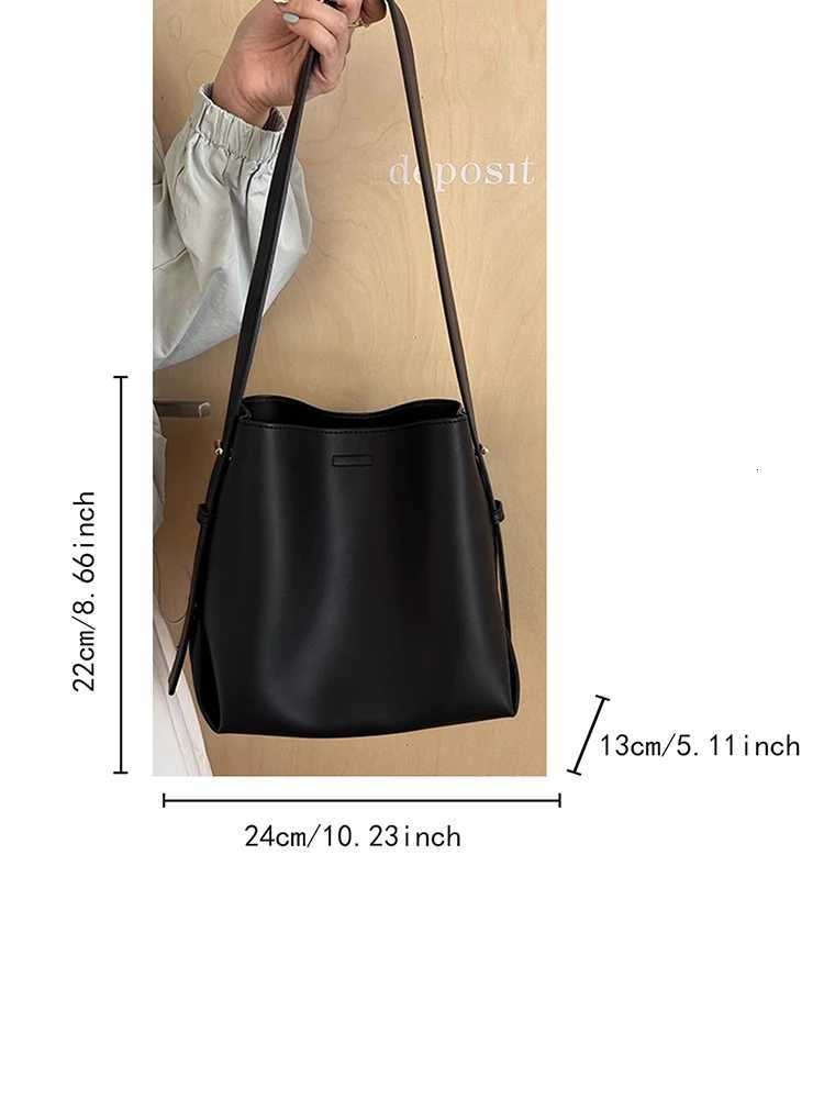 2025 New Bucket Bag Large Capacity Crossbody Bag Shoulder Bag Underarm Bag Handbag Mens Daily Commuter Bag Mens Bag Y250722