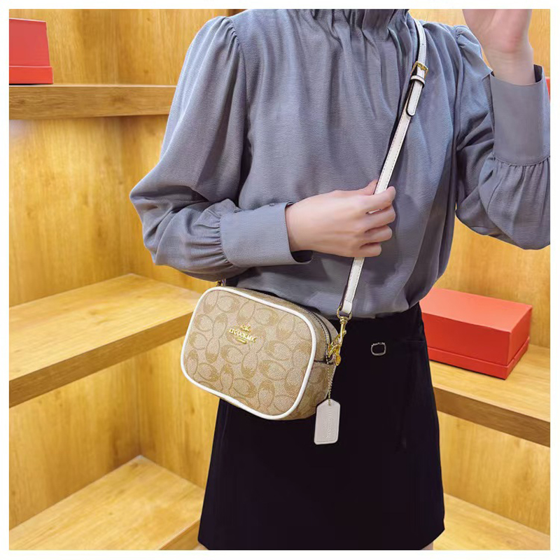 Designer Camera bags High Quality Leather Wallet Women Classic Black Shoulder bag Tassel Charm Metal Decoration