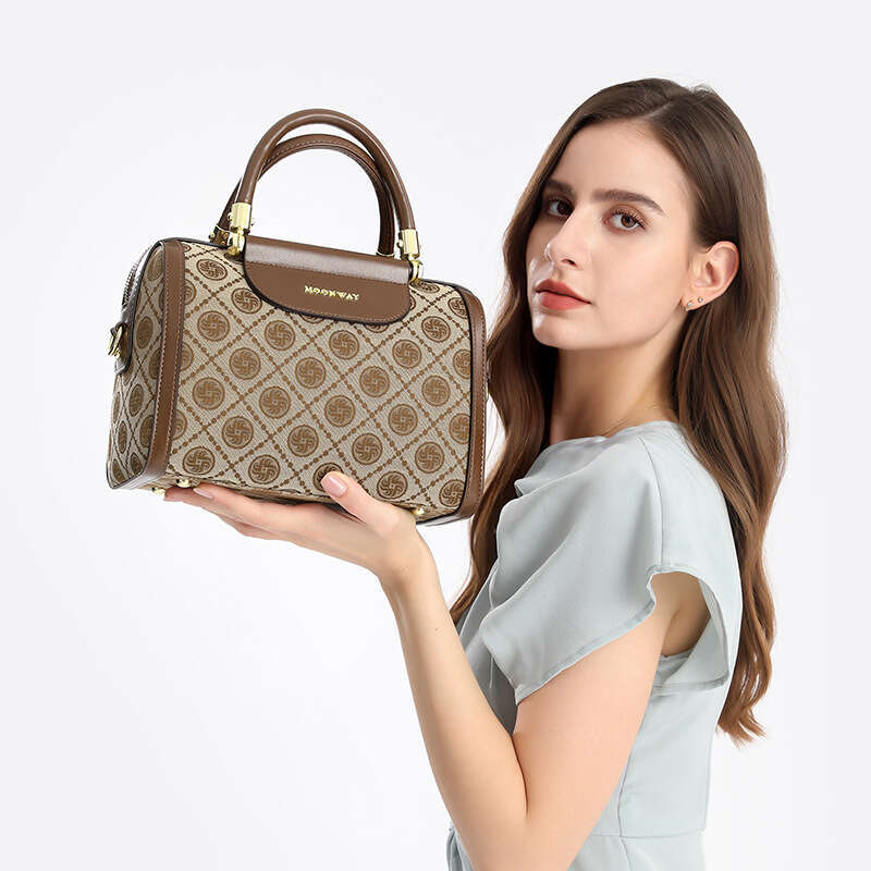 Luxury bag Designer Women's Boston Handbag Pillow Large Capacity Fashion Versatile Trendy Single Shoulder Crossbody Bag