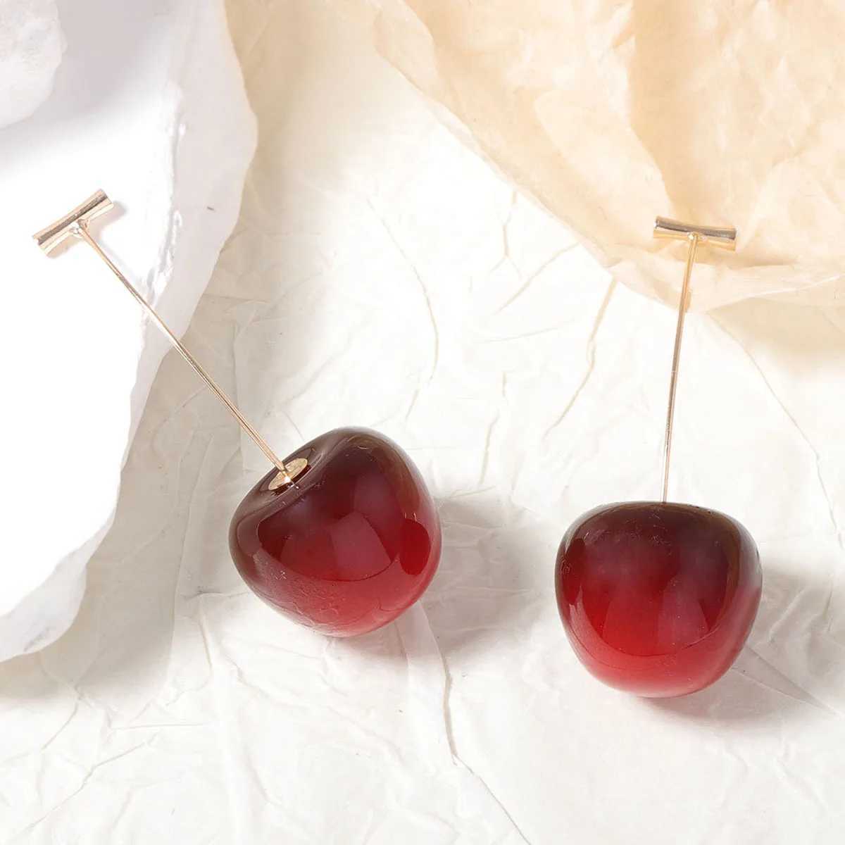 Sweet Red Cherry Earrings for Women Fashion Delicate Fruit Design Drop Dangle Earrings Wedding Party Korean Ear Jewelry Gift XJ250722