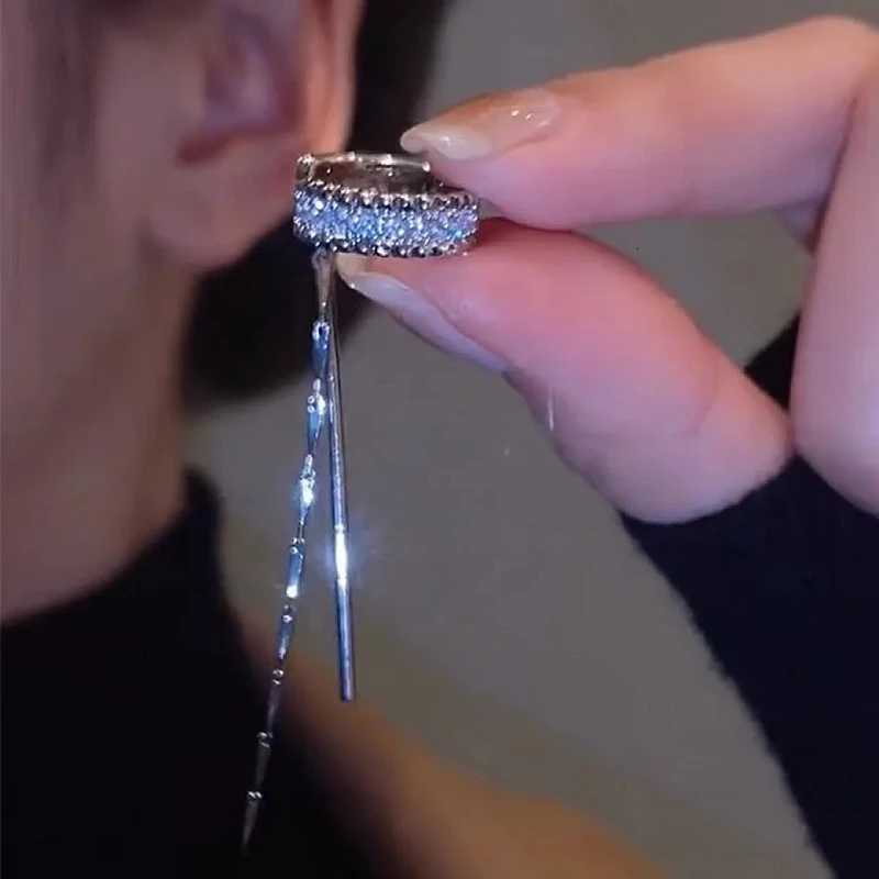 Silver Color Crystal Tassel Non-Piercing Cuff Ear Clip Earring For Women Shiny Rhinestone Chain Fake Cartilage Piercing Jewelry XJ250722