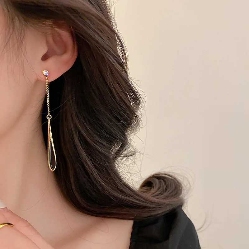 Black Enamel Water Drop Earrings Womens Temperament Chain Tassel Pendant Earrings Ins Wind New Trend Ear Jewelry Summer XJ250722
