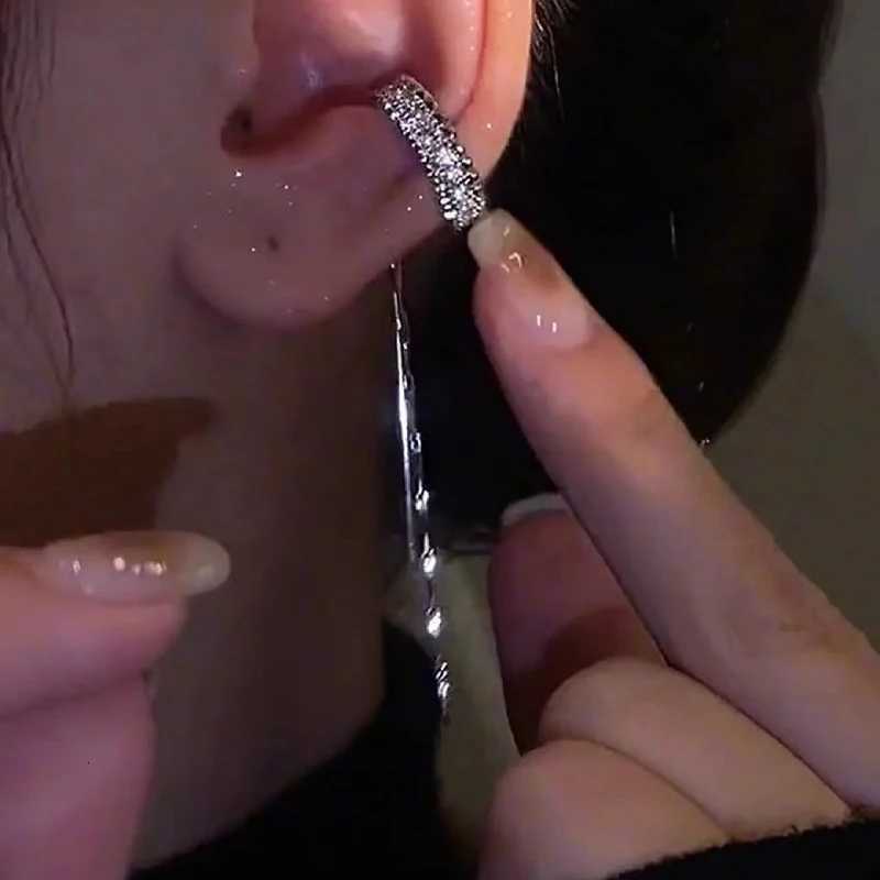 Silver Color Crystal Tassel Non-Piercing Cuff Ear Clip Earring For Women Shiny Rhinestone Chain Fake Cartilage Piercing Jewelry XJ250722