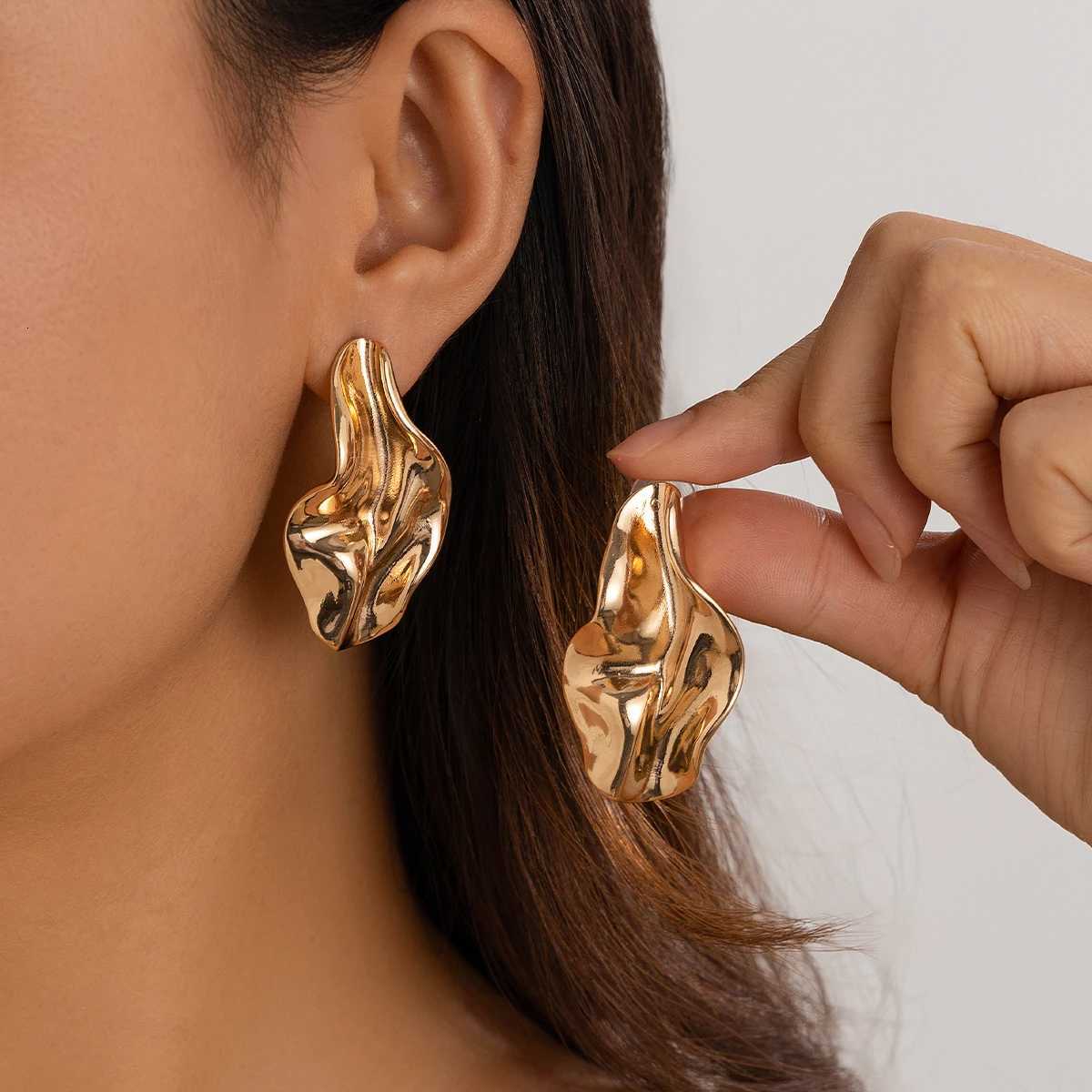 IngeSight.Z Creative Irregular Metal Pleated Earrings for Women New Aesthetics Gold Color Ear Piercing Earrings Party Jewelry XJ250722