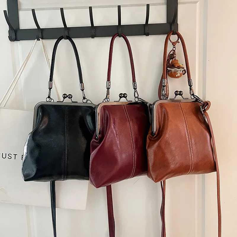 Vintage Style Wen Handbag Brown Versatile Designer Shoulder Bag PU Leather Ladies Shell Purses Crossbody Bags Y250722