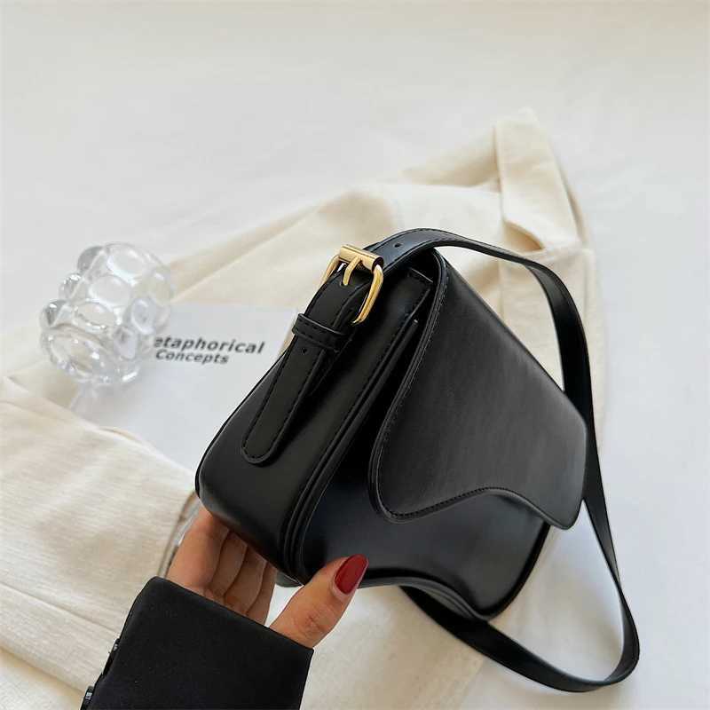 Vintage Shoulder Bag for Women Chain Handbag Black Crossbody Bags Underarm Bags XJ250704