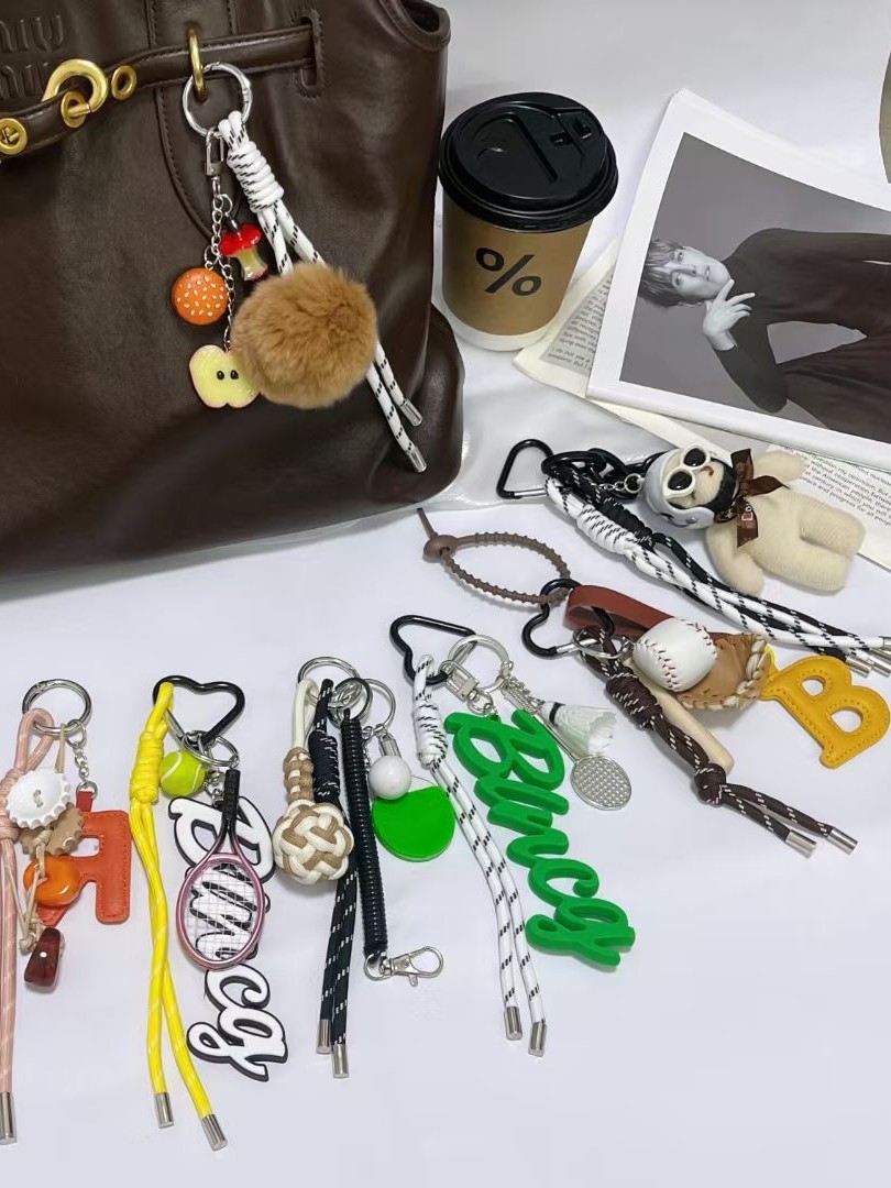 Bag Charms Unique Heart Charm Keychain - Stylish Women's Bag Accessory & Purse Decor