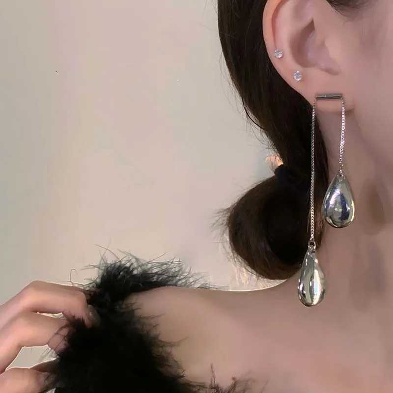 Exaggerated Metal Water Drop Earrings For Women Fashion Gold Color Long Tassel Asymmetric Pendant Earrings Jewelry Accessories XJ250722