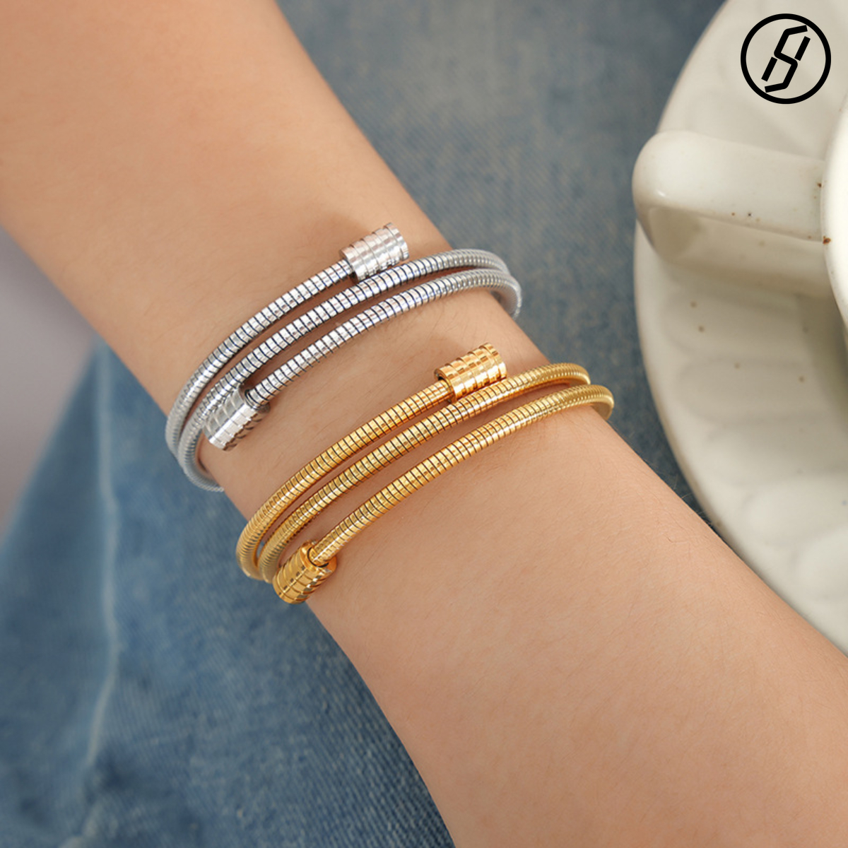 Designer's Personalized Niche Ins Simple Snake Bone Chain Multi-layered Fashion Versatile Titanium Steel Gold-plated Nail Bracelet Jewelry for Wo
