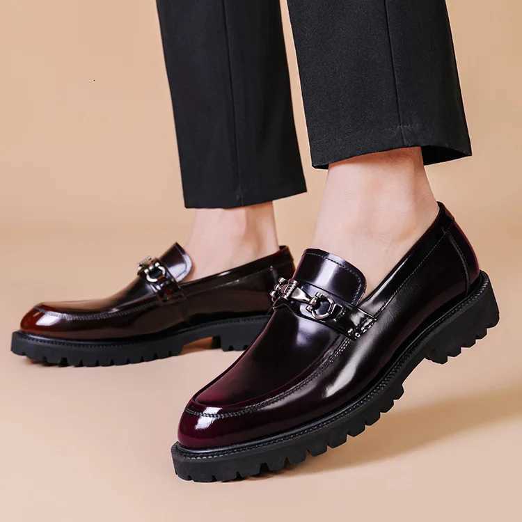 Men Luxury Loafers High Quality Metal Decorative Thick Soled Slip-on Fashion Leather Shoes Business Formal Shoes Men Shoes XJ250722