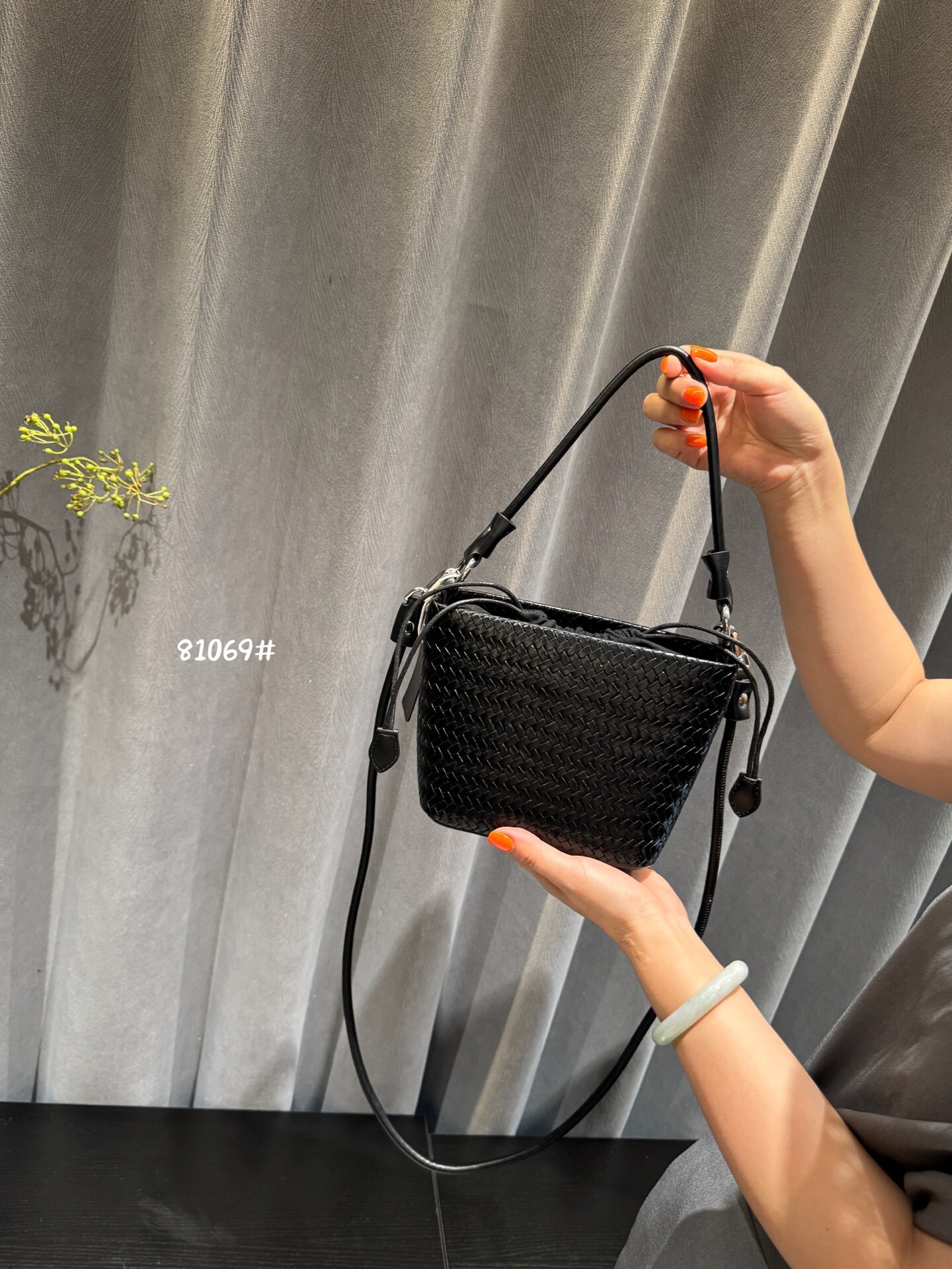 Free shipping designer bag 2025 Bucket Handwoven Bag Fashion Versatile Bag Vegetable Basket Bag New Casual Large Capacity Shoulder Bag Women S Bag