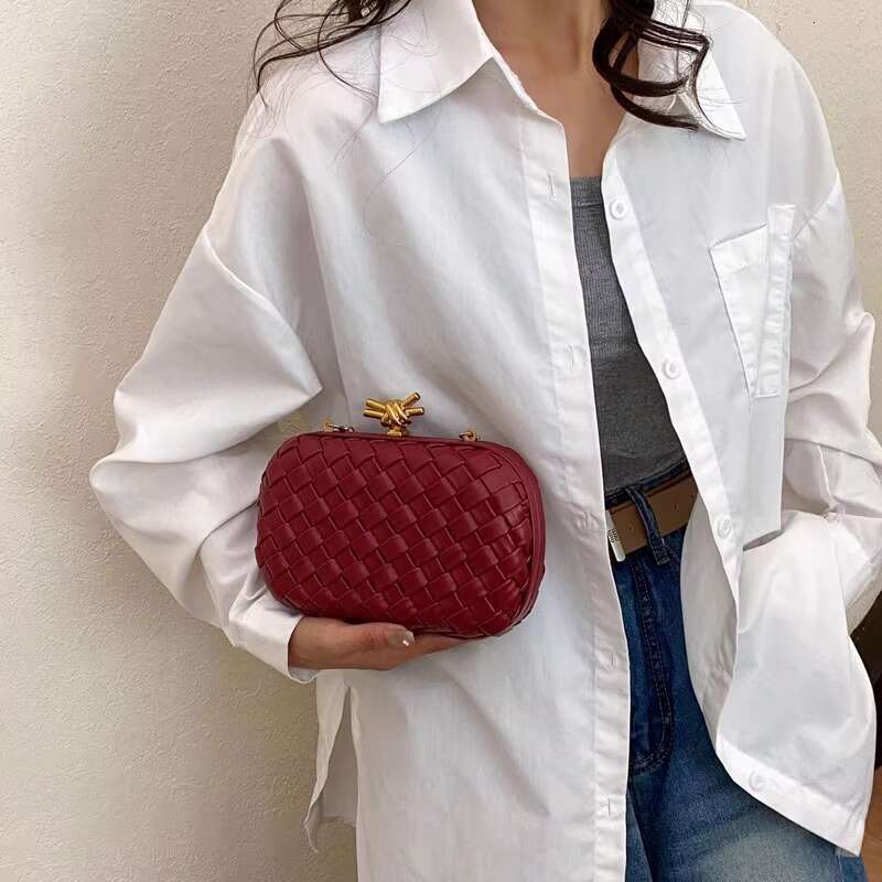 High-End Woven Box for Women 2025 New Exquisite Clutch Fashion Crossbody Single Shoulder Chain Small Square Bag Weave Designer Luxury handbag
