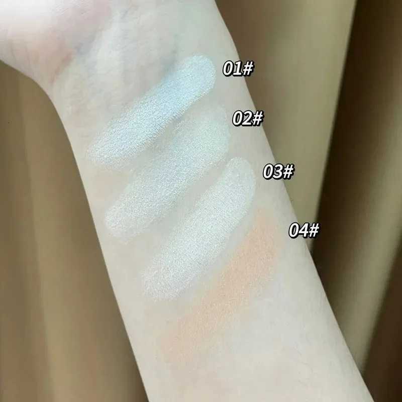 Monochrome Matte White Highlighter Palette Low Saturation 4 Color Face Matte Highlighter Eye Nose Eyeshadow Korean Makeup Cosmetic W250722