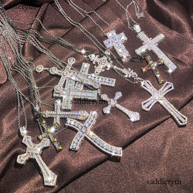 Cubic VVS Moissanite Jesus Cross Pendant Necklace Charm Designer Chain Sterling Sier Filled Moissanite Crystal Dia Necklaces for Woman Man Gift Fine J
