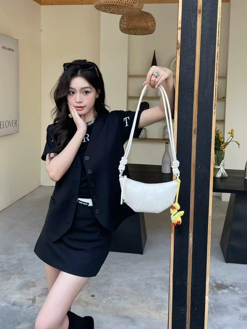 Free shipping designer bag 2025 Niche Fashionable Solid Color Horn Bag For Women New Simple Versatile Bag Shoulder Bag Crossbody Bag