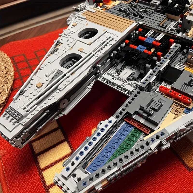 8445PCS Large Space Millennium Ship Building Blocks Falcon Model Sets Assembly Bricks Toys Collection Birthday Christmas Gifts C251111