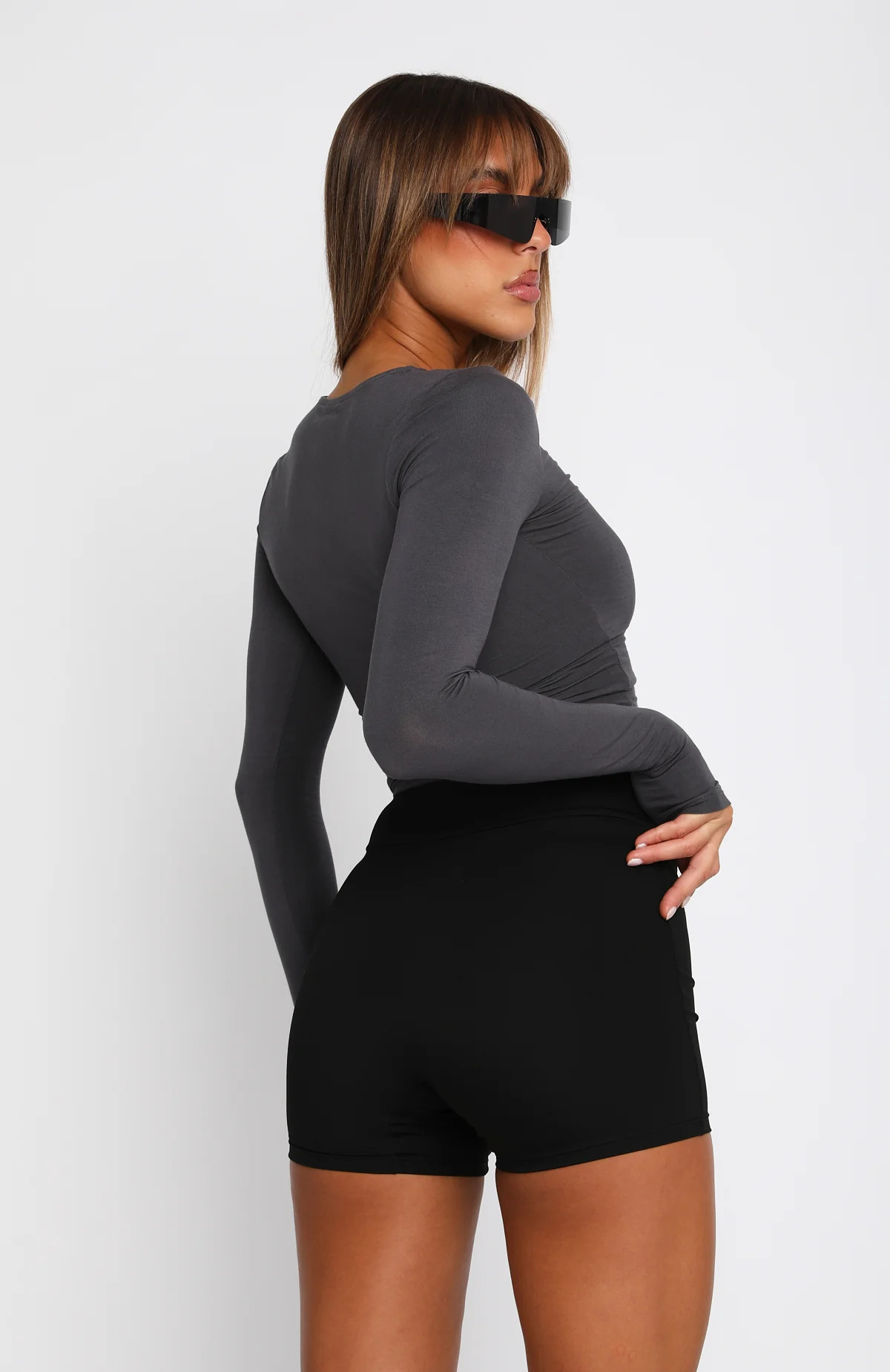 Lady's pink long-sleeved tight-fitting short-sleeved blouse