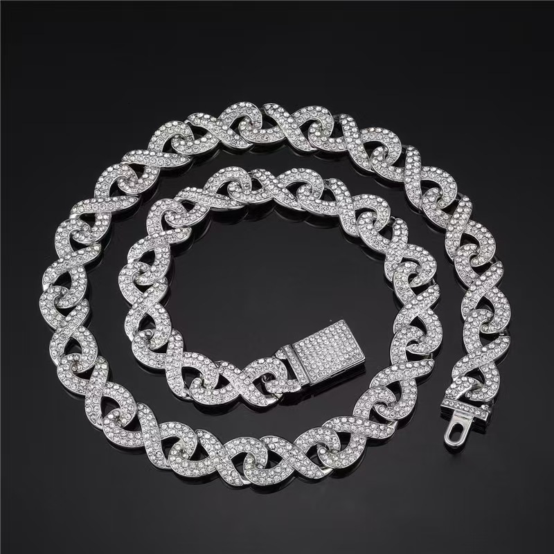 Designer necklace 13mm wide, Moissanite VVS material. Hip-hop rap necklace. Suitable for daily wear. As a birthday gift. Free delivery to your doorste