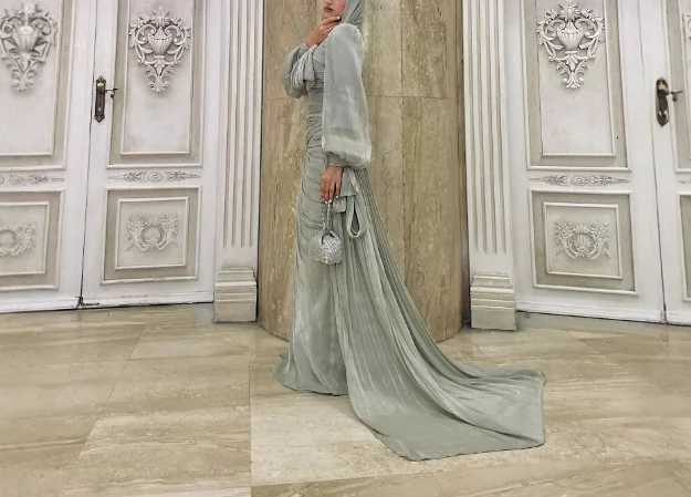 Ele Solid Color Hooded Sparkling Flowing Sand Dress for Women Ele Solid Color Trailing High Waisted Long Sleeve Dress XJ250722