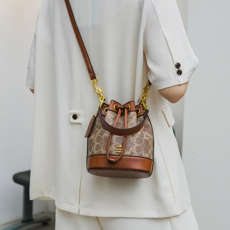Designer bag Shoulder Bag Luxury Bag Crossbody Purse Designer Fashionable Drawstring Bucket Versatile Western Style Single Shoulder Handheld Crossbody