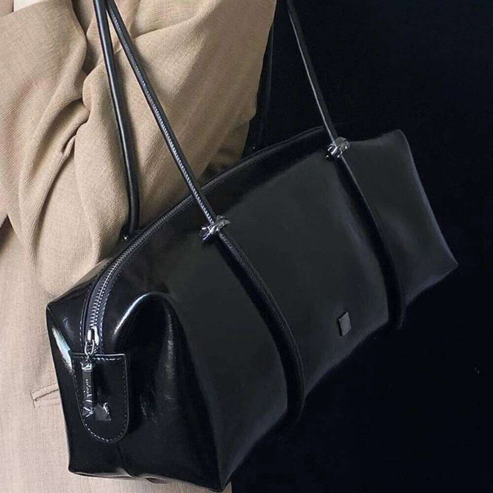 Women's Vintage Boston Handbag PU Leather Motorcycle Pillow Shoulder Large Capacity Chic Underarm High Quality Black Bag