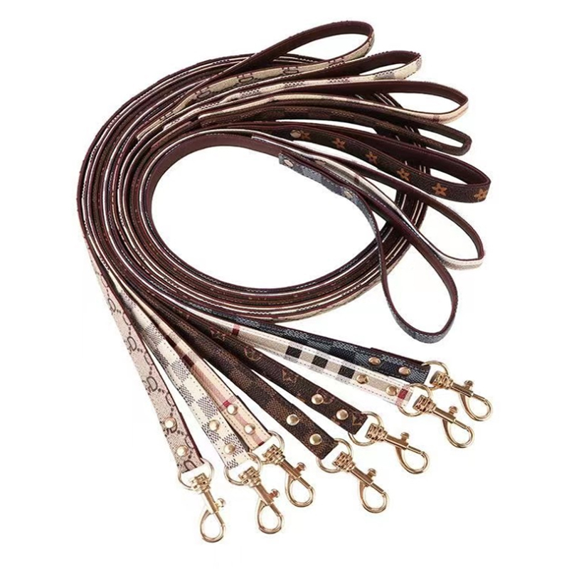 Old flower leather pet collar Teddy Schnauzer dog walking strong neck trendy brand printed collar suitable for small and medium dogs