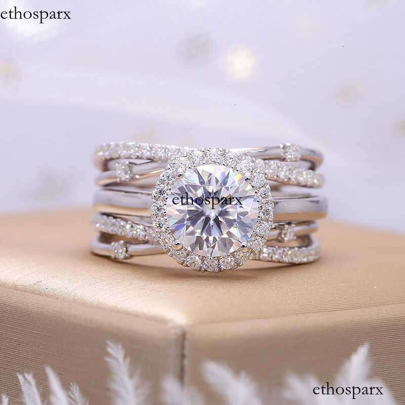 Free shipping Customized White Cubic VVS Moissaniteia Luxury Fashion Rings for Women Vintage Classic Style Brass with Cut Diamond Children