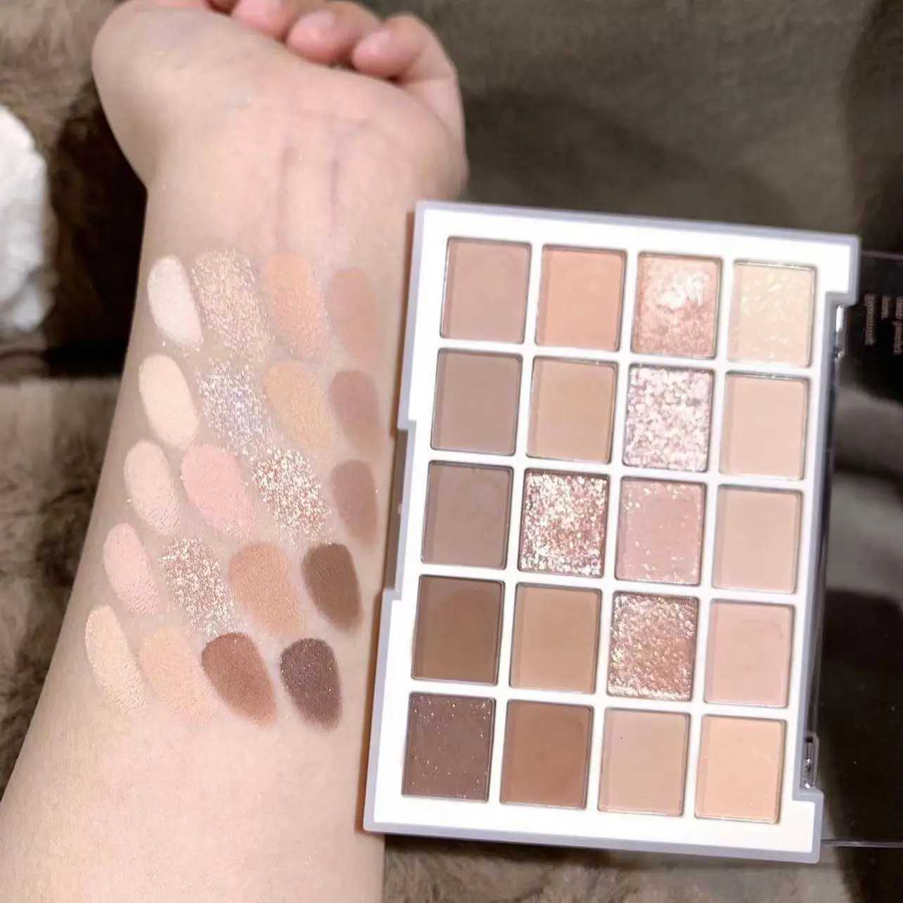 20 Colors Coral Glitter Eyeshadow Makeup Pink Rose Eyeshadow Palette Low Saturation Nude Brown Matte Eyeshadow Korean Cosmetics W250722