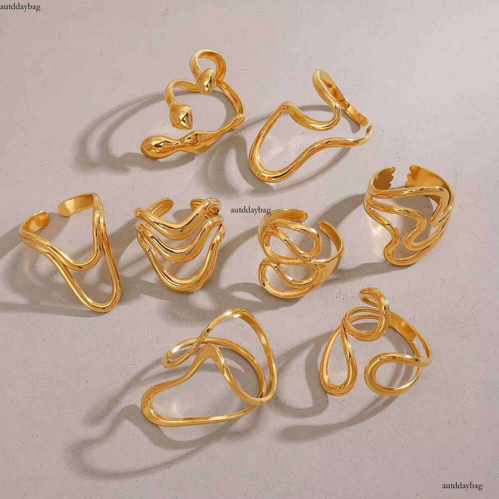 PVD Gold Plated Stainless Steel Luxury Jewelry Smooth Linear Open Loop
