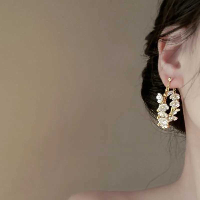 Fashion Camellia Flower Petal Dangle Earrings for Women Luxury Designer Removable Tassel Earrings Temperament Jewelry Gift XJ250722