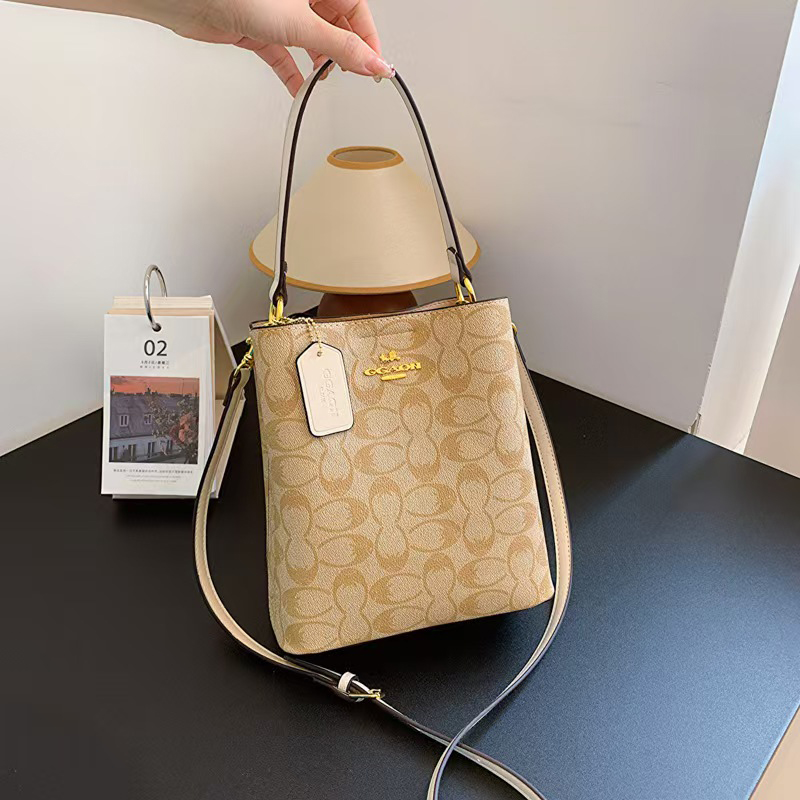 Tote bag Designer bag Fashion Bags Women's Travel Luxury Handbag Shoulder Beach Bag Hot Tote Bag Large Letter Designer Large Capacity Bag Shoppin