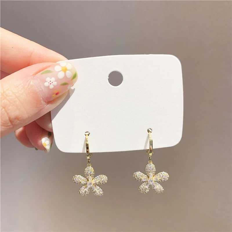 New Exquisite Zircon Flower Drop Earrings for Women Korean Elegant Luxury Long Tassel Earring Girls Party Temperament Jewelry XJ250722
