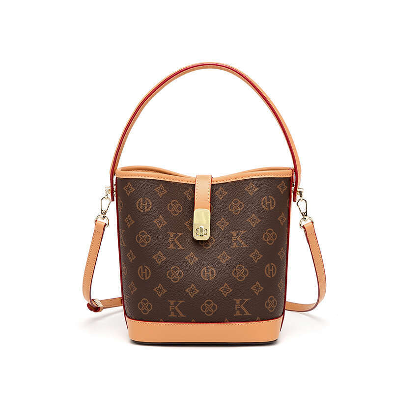New Designer Luxury bag Large Capacity Crossbody Women's Bucket Versatile Genuine Leather Commuter Shoulder Bag