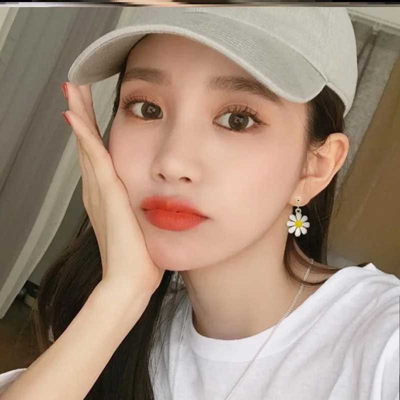 Summer New Korean Floral Daisy Flower Drop Earrings Fashion Fresh Sunflower Asymmetric Earrings Girl Ears Jewelry Brincos Gift XJ250722