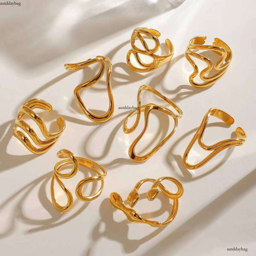 PVD Gold Plated Stainless Steel Luxury Jewelry Smooth Linear Open Loop