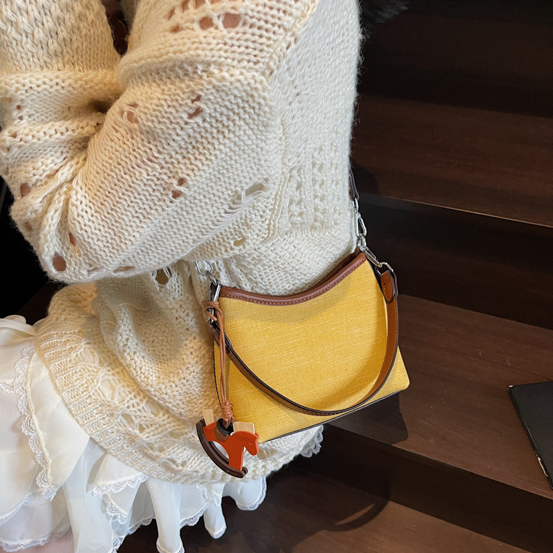 2025 Summer new women's S crossbody bag, new women's bucket bag, summer women's new fashion trend commuting women's shoulder bag, 