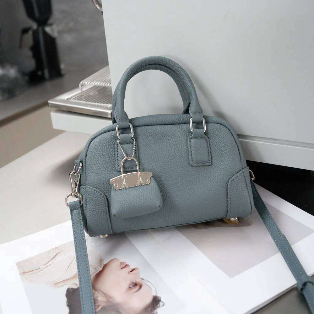 2025 New Tote Bag Fashion Ladies Cowhide Shoulder Or Crossbody Bags Small Genuine Leather Handbag Woman