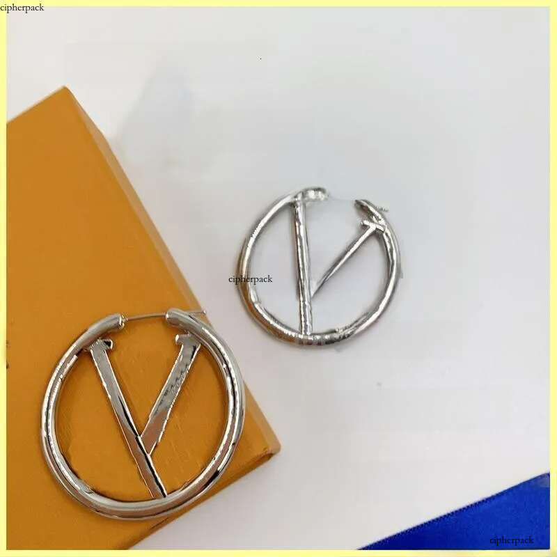Women Hoops Fashion Womens Circle Simple Gold Jewelry s Designer Earrings Sier Letter Stud Earring Size 5 Cm BFD2411071