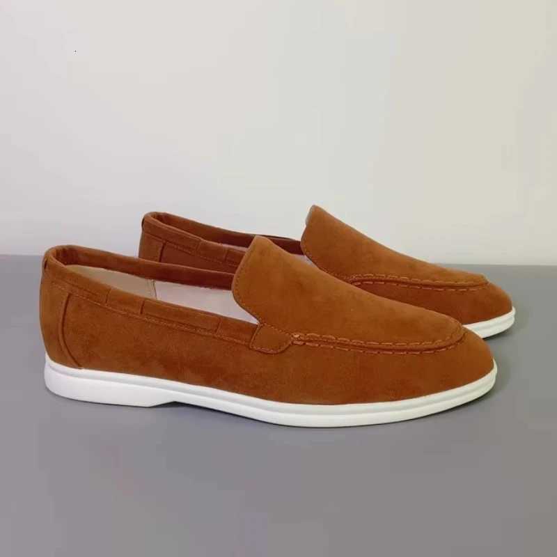 2025 Classic Brand Suede Leather Loafers Men Casual Shoes Luxury Mens Breathable Slip on Driving Shoes Moccasins XJ250722